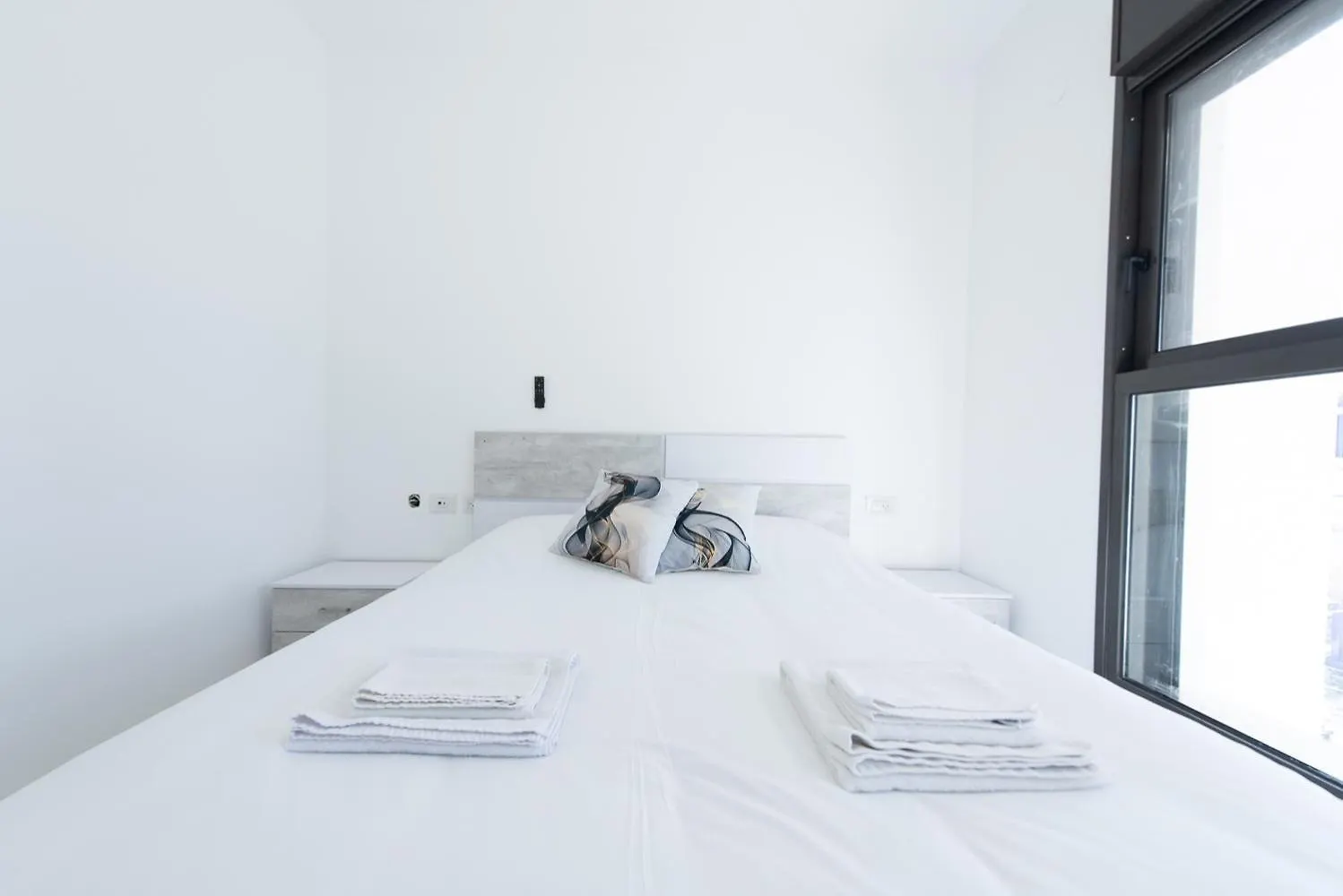 Port City Haifa - Mount Carmel Luxury Apartment 0*,  İsrail